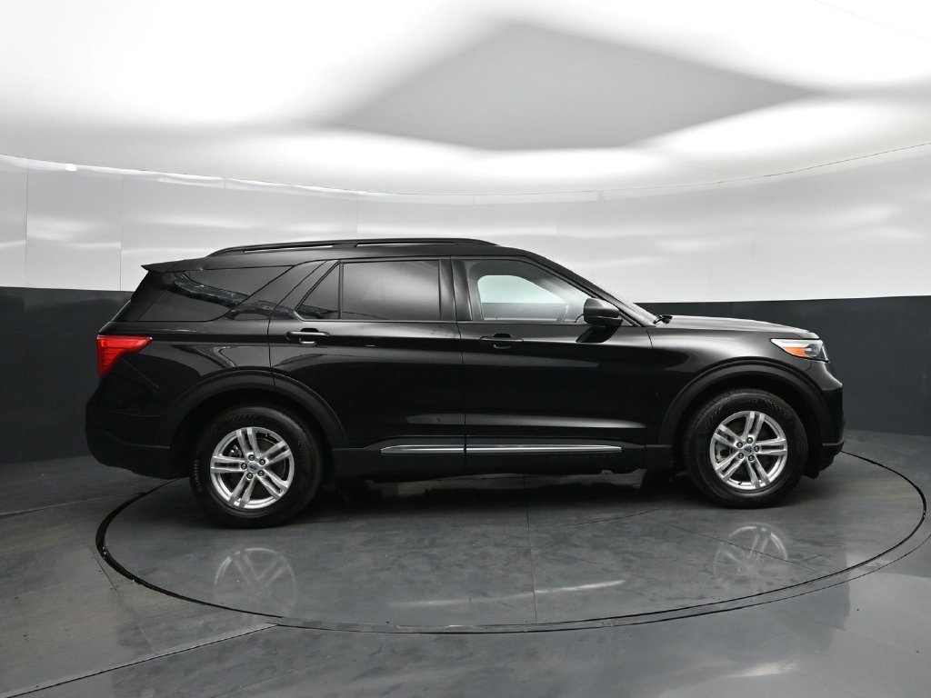 Certified 2023 Ford Explorer XLT w/ Equipment Group 202A RWD image 24