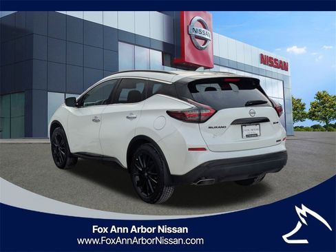 Used 2024 Nissan Murano SV w/ SV Midnight Edition Package image 3