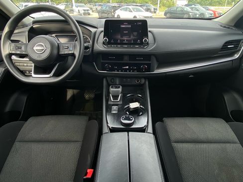 Used 2024 Nissan Rogue SV AWD/4WD image 18