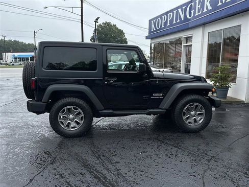 Used 2016 Jeep Wrangler Sport w/ Quick Order Package 24S AWD/4WD image 2