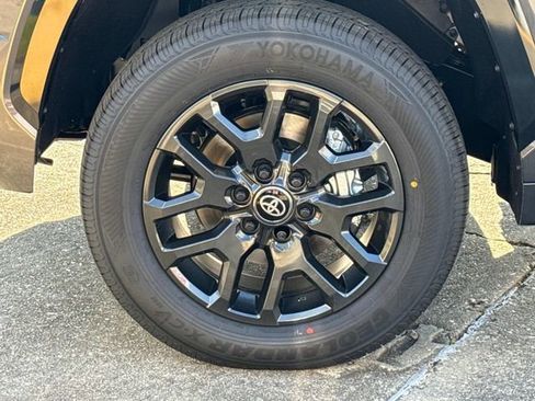 New 2026 Toyota Tundra Platinum image 4