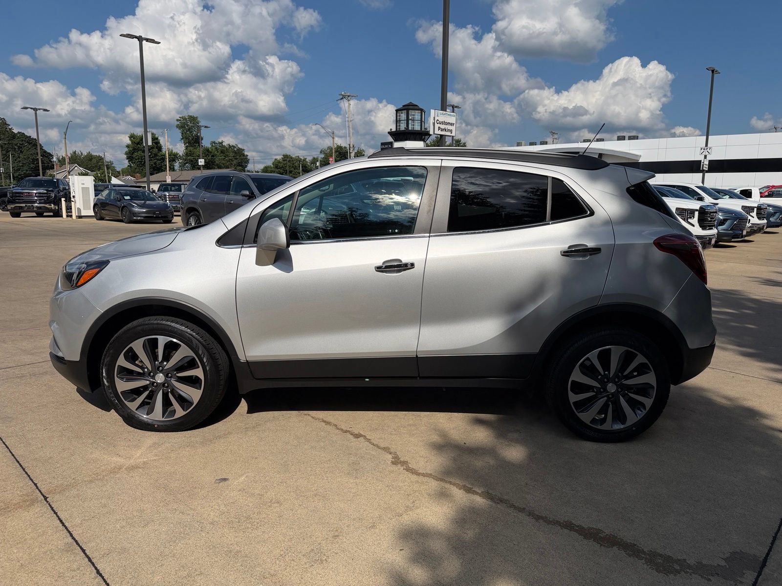 Used 2022 Buick Encore Preferred w/ Safety Package AWD/4WD image 8