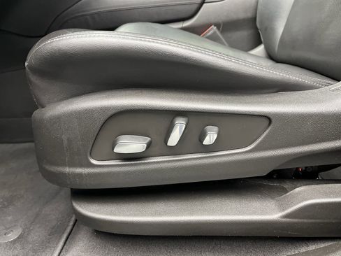 Used 2023 Cadillac XT6 Sport image 12