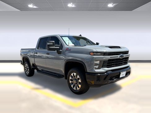 Certified 2024 Chevrolet Silverado 2500 Custom w/ Custom Value Package AWD/4WD image 6