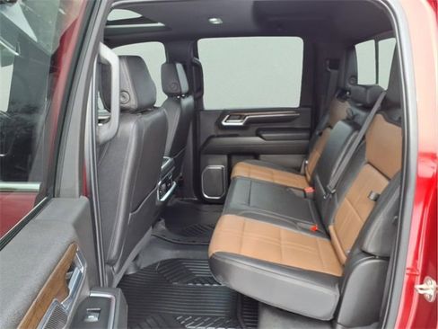 Used 2024 Chevrolet Silverado 2500 High Country w/ High Country Premium Package image 12