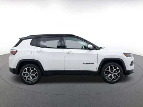 Used 2025 Jeep Compass Limited AWD/4WD image 10