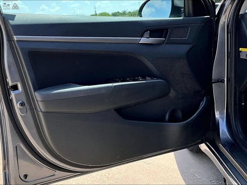 Used 2018 Hyundai Elantra SEL FWD image 21