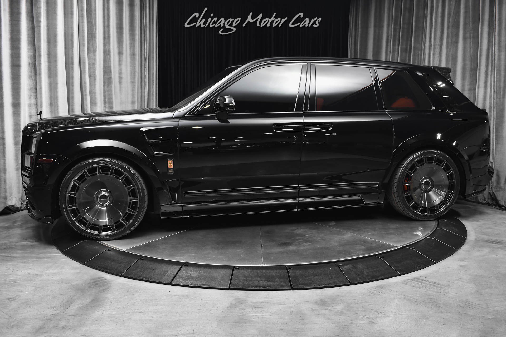 Used 2022 Rolls-Royce Cullinan Black Badge AWD/4WD image 1