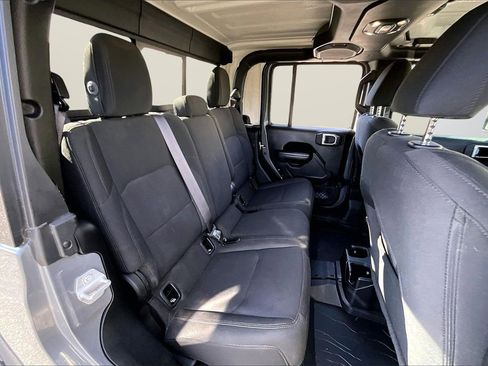 Certified 2021 Jeep Gladiator Sport image 22