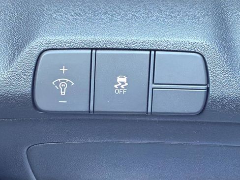 New 2026 Hyundai Elantra Limited FWD image 30
