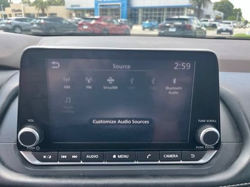 Used 2023 Nissan Rogue SV FWD image 22
