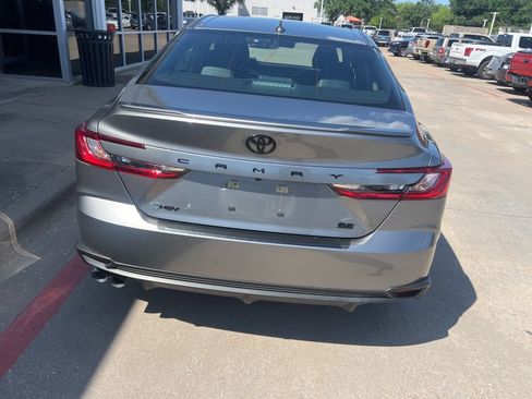 Used 2025 Toyota Camry SE w/ Convenience Package FWD image 8