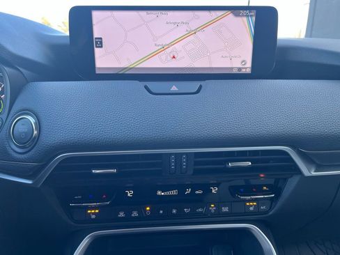 Used 2024 MAZDA CX-90 Plug-In Hybrid w/ Premium Pkg image 18