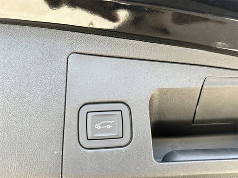 New 2025 Cadillac XT5 Luxury w/ LPO, Floor Liner Package image 29