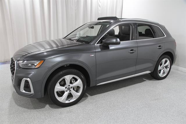 Used 2023 Audi Q5 2.0T Premium Plus w/ Premium Plus Package AWD/4WD image 3