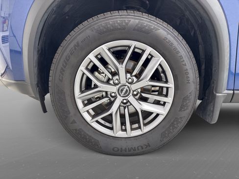 Used 2023 Nissan Rogue S AWD/4WD image 12