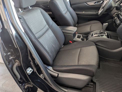 Used 2017 Nissan Rogue S image 20