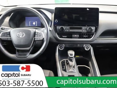 Used 2024 Toyota Grand Highlander XLE image 15