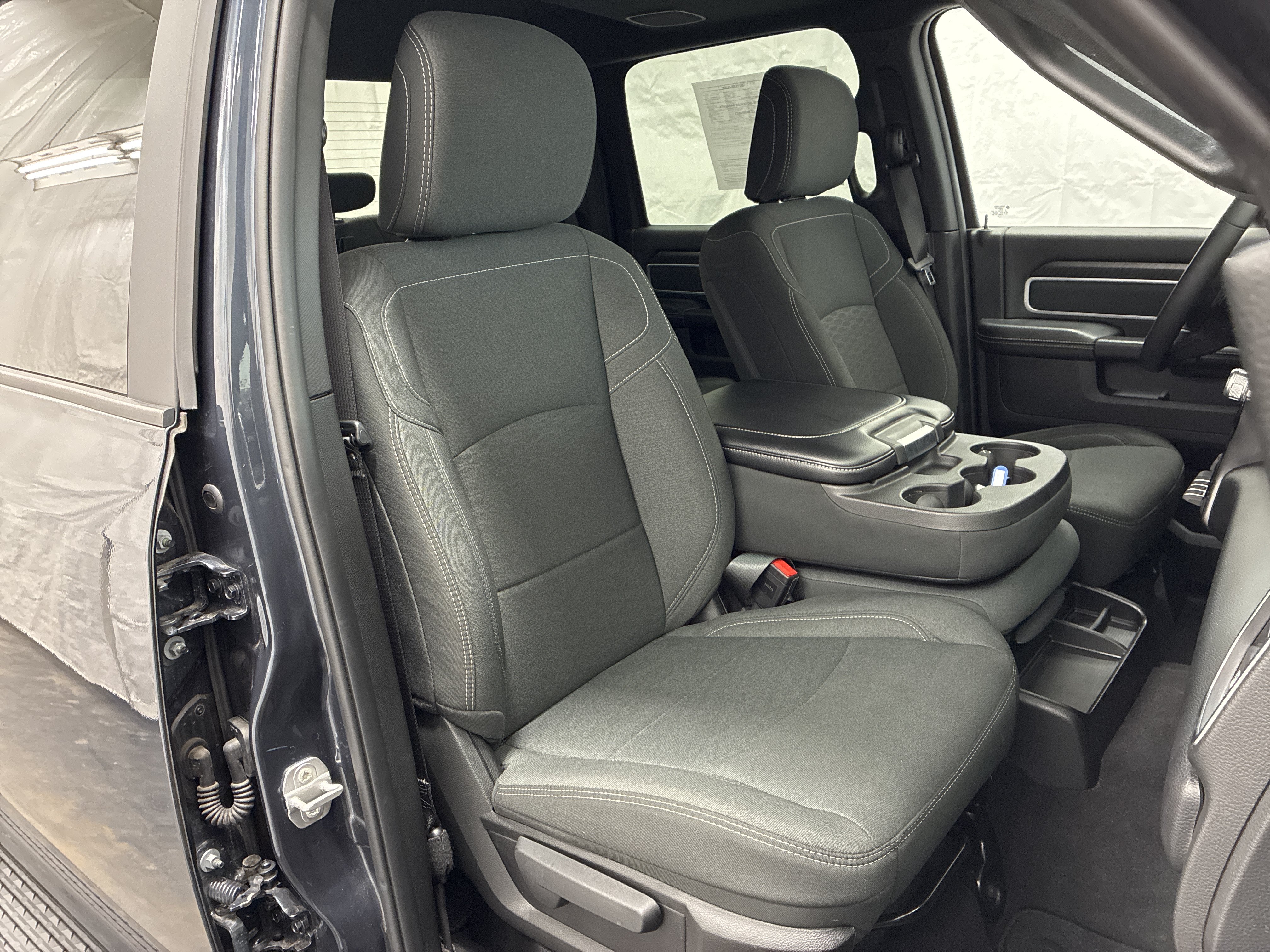 Certified 2025 RAM 2500 Big Horn AWD/4WD image 16