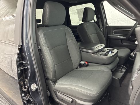 Certified 2025 RAM 2500 Big Horn AWD/4WD image 16