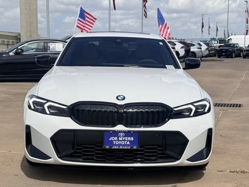 Used 2026 BMW 330i Sedan w/ M Sport Package RWD image 3
