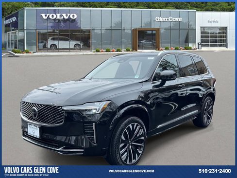 Used 2026 Volvo XC90 B5 Plus w/ Protection Package AWD/4WD image 2