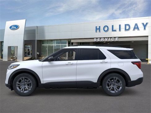 New 2026 Ford Explorer Active w/ Active Comfort Package image 3