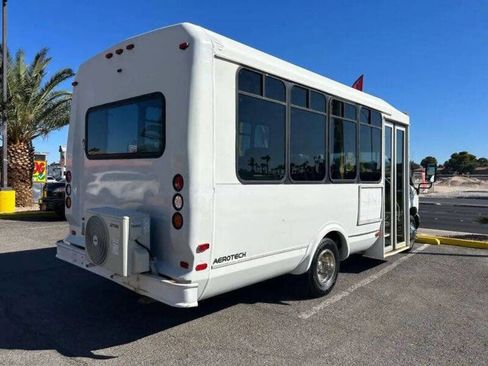 Used 2006 Ford E-350 and Econoline 350 Super Duty RWD image 12