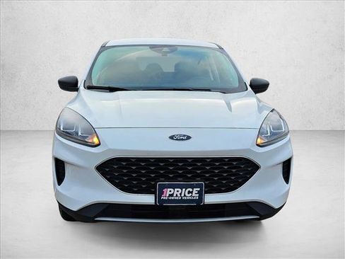 Certified 2022 Ford Escape SE image 2