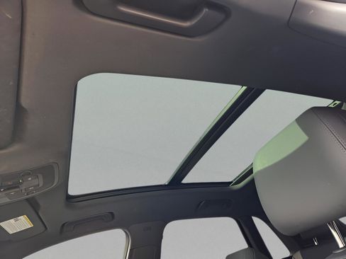 Used 2024 Audi Q3 2.0T Premium image 6