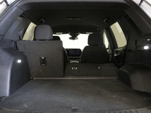 Used 2025 Chevrolet Equinox LT FWD image 25