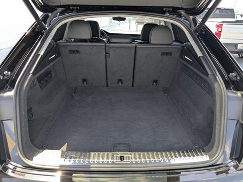 Used 2023 Audi Q8 Prestige image 12