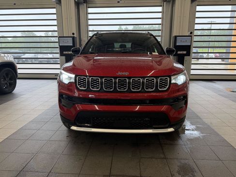 Certified 2025 Jeep Compass Limited w/ Elite Group AWD/4WD image 2