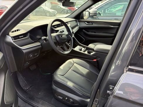 New 2026 Jeep Grand Cherokee Limited w/ Limited Altitude Package AWD/4WD image 14
