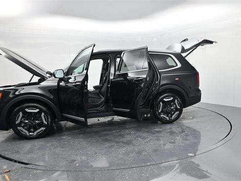 New 2025 Kia Telluride S image 59
