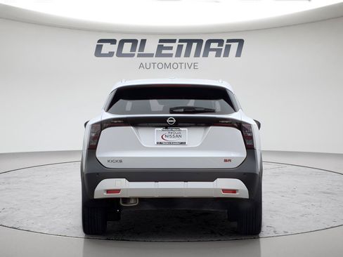 Certified 2025 Nissan Kicks SR w/ Illumination Package FWD image 6