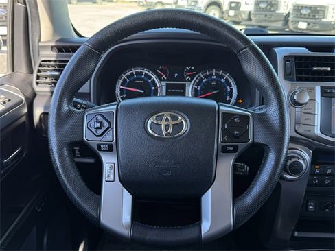 Used 2014 Toyota 4Runner Limited image 11