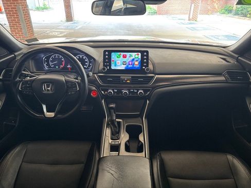 Used 2018 Honda Accord Sport image 15