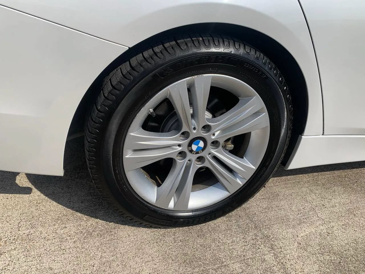 Used 2017 BMW 330i Sedan RWD image 23
