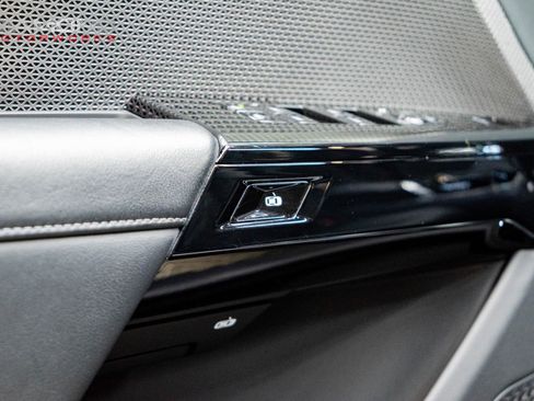 Used 2023 BMW i7 xDrive60 image 81