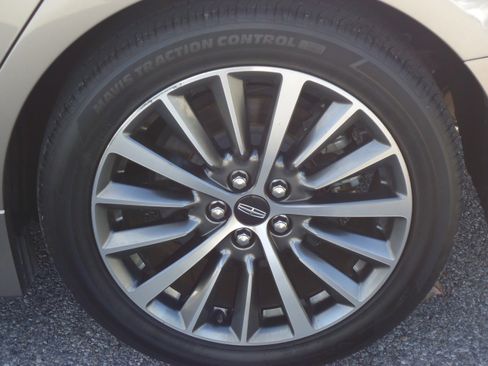 Used 2018 Lincoln MKZ Select w/ Technology Package image 9