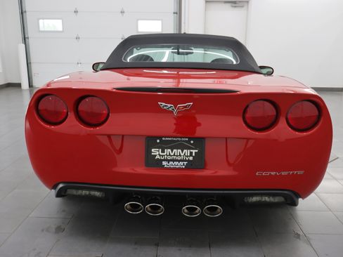Used 2006 Chevrolet Corvette Convertible w/ Preferred Equipment Group RWD image 24