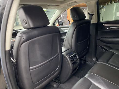 Used 2018 Cadillac XT5 Premium Luxury AWD/4WD image 17