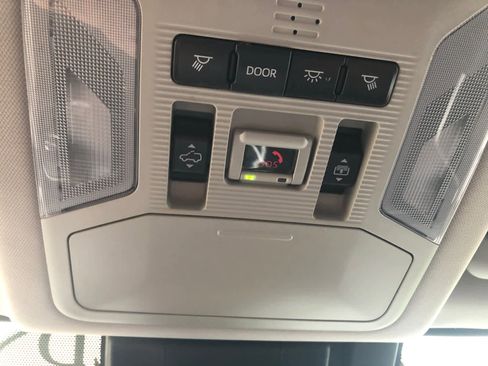 Certified 2020 Toyota RAV4 Limited image 21