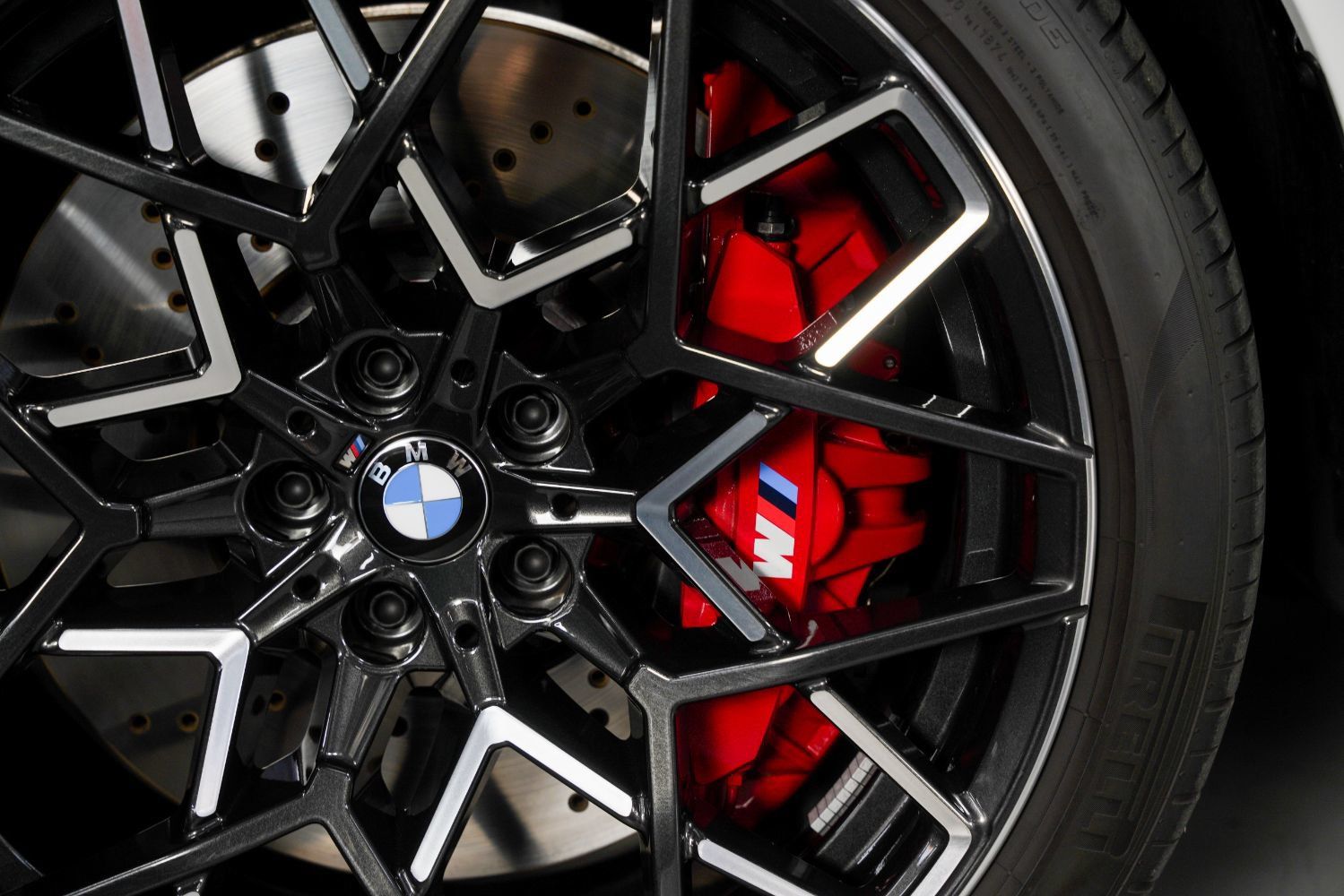 Used 2025 BMW M8 Competition w/ M Carbon Exterior Package AWD/4WD image 20