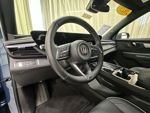 Certified 2025 Buick Enclave Preferred image 27
