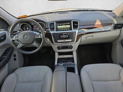 Used 2015 Mercedes-Benz GL 450 4MATIC image 9