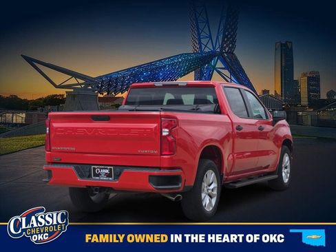 Used 2020 Chevrolet Silverado 1500 Custom w/ Custom Convenience Package RWD image 7