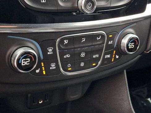 Used 2023 Chevrolet Traverse LT w/ LPO, Roadside Safety Package AWD/4WD image 17