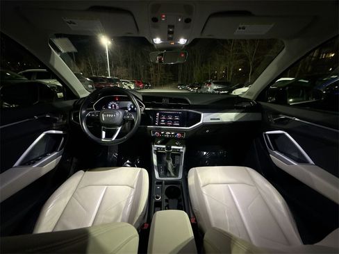 Used 2021 Audi Q3 2.0T Premium image 22